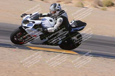 media/Dec-10-2023-SoCal Trackdays (Sun) [[0ce70f5433]]/Turn 9 Inside Set 2 (1115am)/